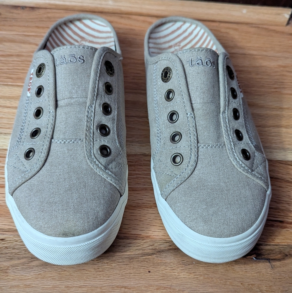 Taos Womens 8.5 EZ Soul Tan Canvas Slip On Shoes Laceless Arch Support Mule